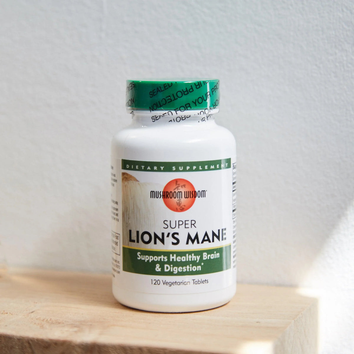 Mushroom Wisdom Super Lion's Mane dietary supplement bottle for brain and digestion health.